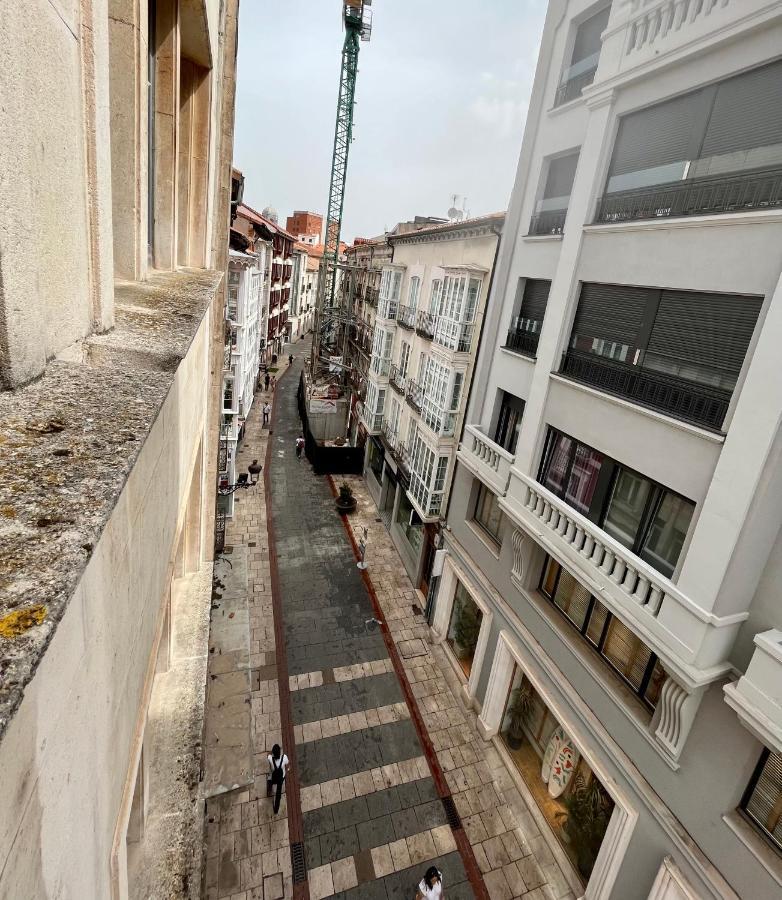 Ferienwohnung En La Plaza Mayor De Burgos Parking Incluido Atuaire Exterior foto